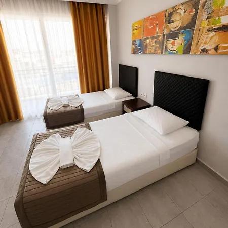 Giray Hotel *